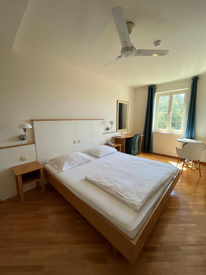 Aparthotel Plat Mlini Luaran gambar